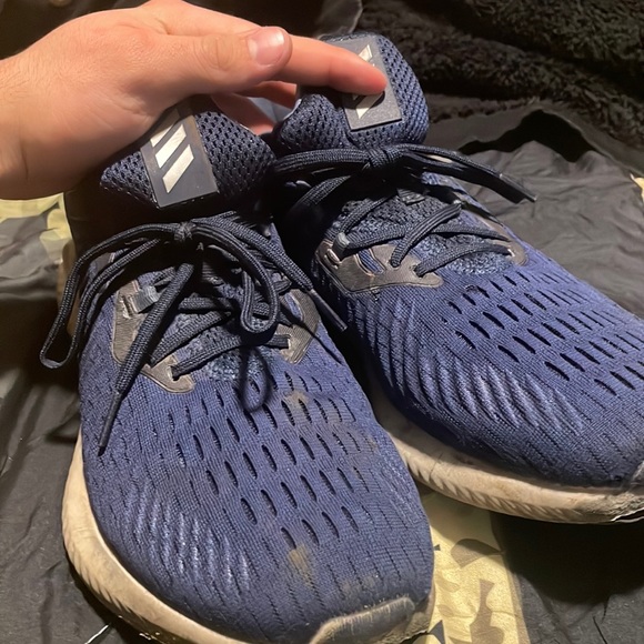 Adidas shoes - Picture 1 of 5